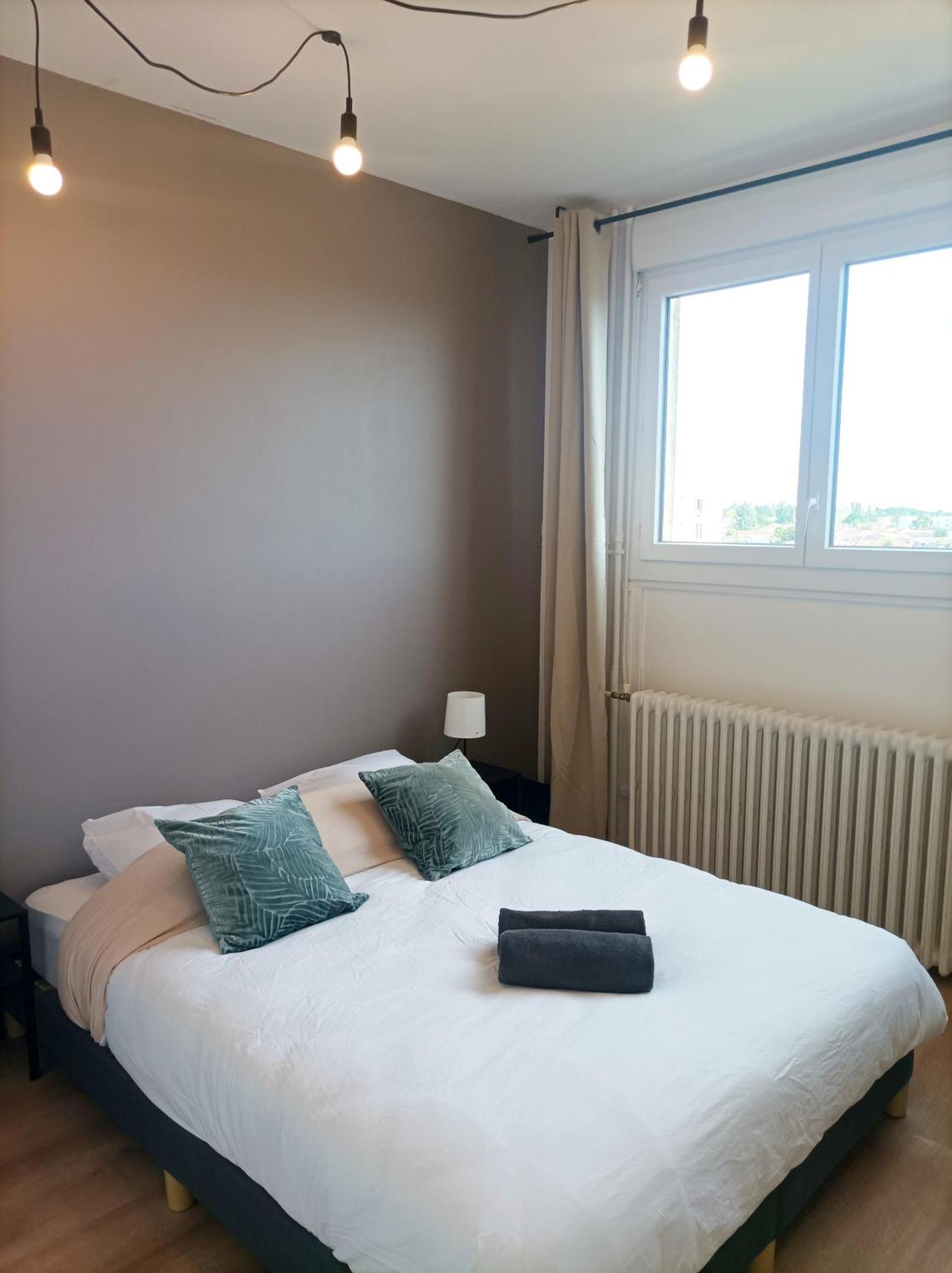 Bel Appartement Tout Equipe Le Mans Exteriör bild
